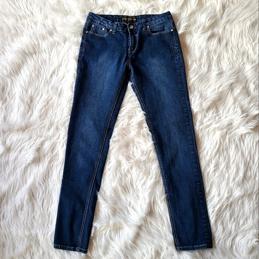 OUT JEANS - Picture 1 of 5